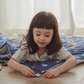 嬰幼睡袋平面廣告